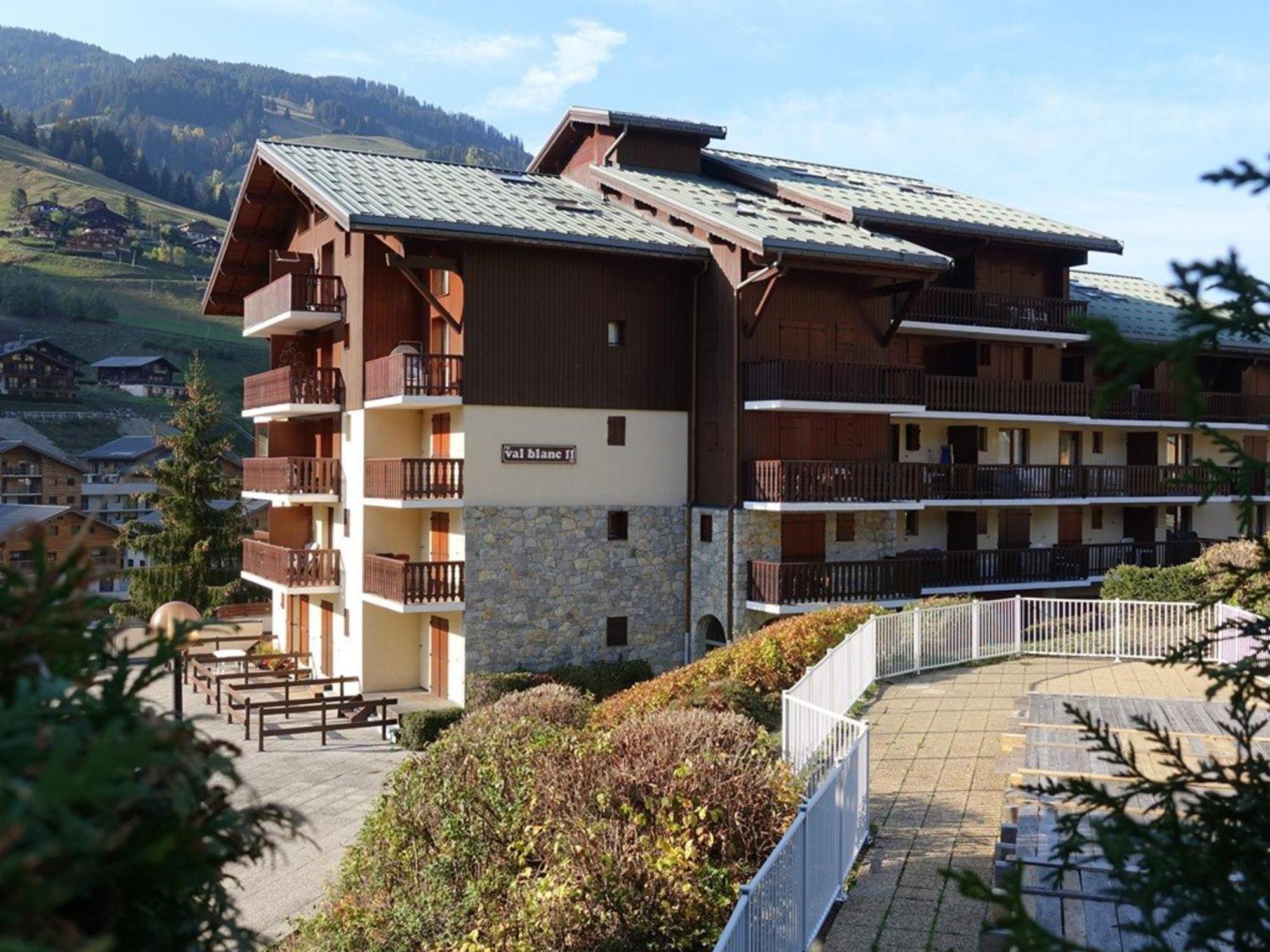 Appartement Cosy Pour 4, Au Coeur Du Village, Proche Des Pistes Et Avec Piscine Estivale - Fr-1-342-173 Arêches Exterior foto